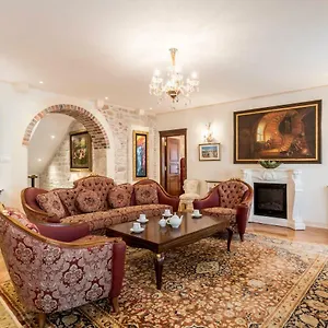Nepos Hotel