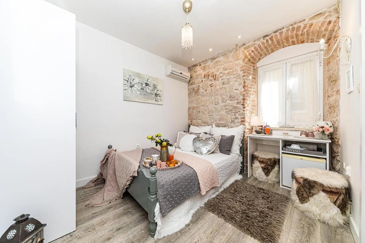 *** Guest house Rooms Tomic Split Croatia